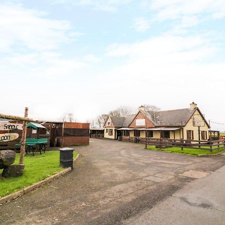 Apache Falls Lodge Limavady Exterior foto